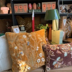 Coussin kanika Golden Sunlight - velours brodé à la main - 50x50 cm - TXP3670400