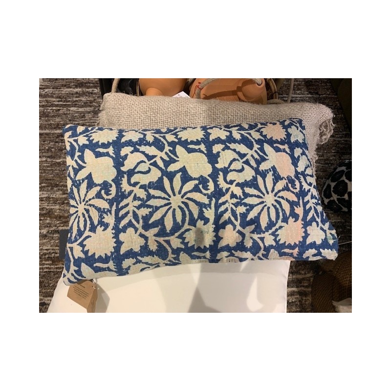 TXP3830100 - Coussin Vintage pearl - Bleu - 30x50 cm - QUOTE COPENHAGEN