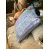 Y2377- Coussin Fine Q - 50x50 cm - Bleu-Rose-Turquoise- QUOTE COPENHAGEN