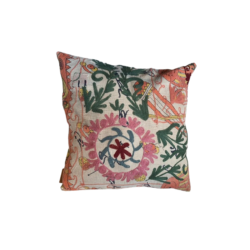 Y3005 - Coussin Suzani 50x50 cm - Beige-Rose-Vert - QUOTE COPENHAGEN