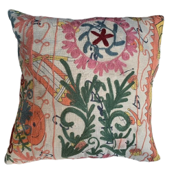 Y3005 - Coussin Suzani 50x50 cm - Beige-Rose-Vert - QUOTE COPENHAGEN