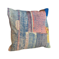 Y2377- Coussin Fine Q - 50x50 cm - Bleu-Rose-Turquoise- QUOTE COPENHAGEN