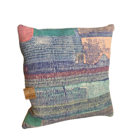 Y2369 - Coussin Fine Q 50x50 cm - Bleu-Turquoise-Rose -Violet - QUOTE COPENHAGEN