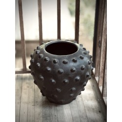 POT ROND AVEC POINTS ZIA - NOIR ANTIQUE - D.43xH.40 cm - NOORI